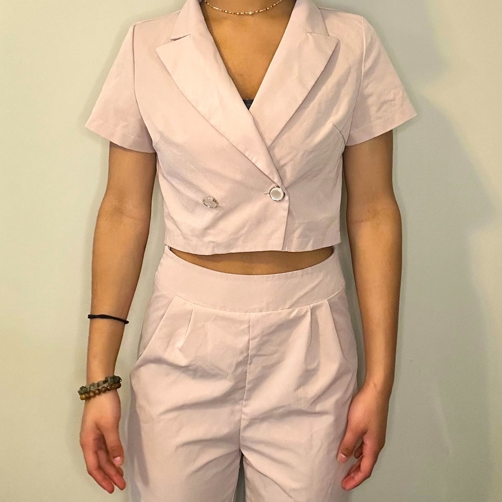DOUBLE BUTTON CROP BLAZER & SUIT PANTS